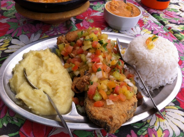 Peixe Frito Aconchego da Zuzu - Restaurantes de Comida Típica Baiana em Salvador - Onde Comer em Salvador Blog de Gastronomia