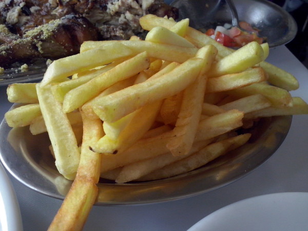 Batatas fritas no restaurante Frango do Moura - Onde Comer em Salvador Blog de Gastronomia