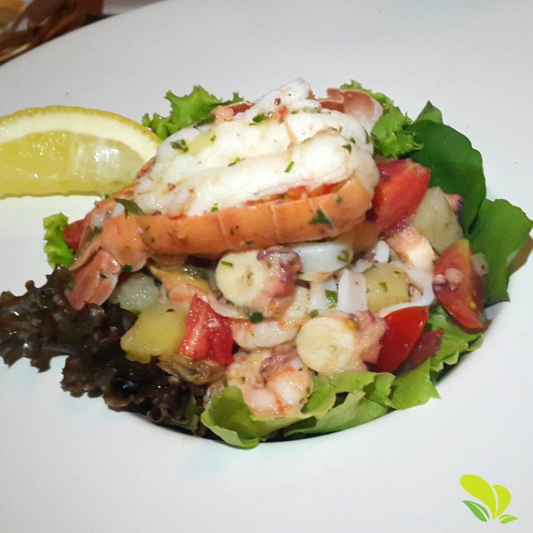 Salada de Frutos do Mar do restaurante espanhol Casa Vidal - Onde Comer em Salvador Blog de Gastronomia (Foto: Saudável em Qualquer Lugar)