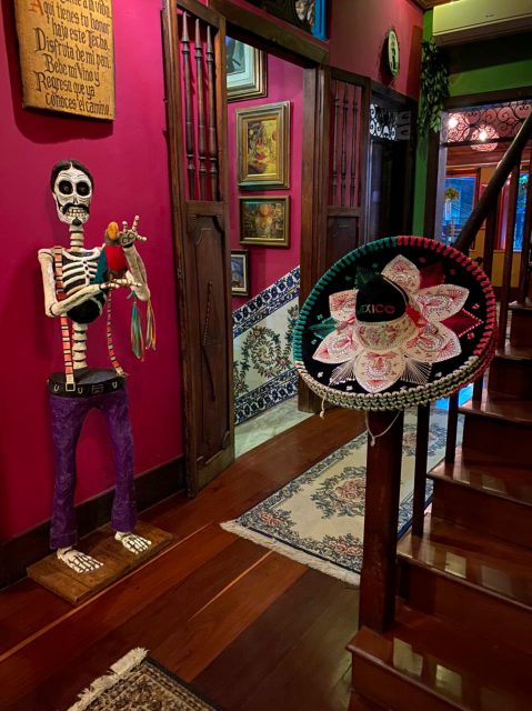 Hall de entrada no restaurante mexicano El Pancho Taqueria