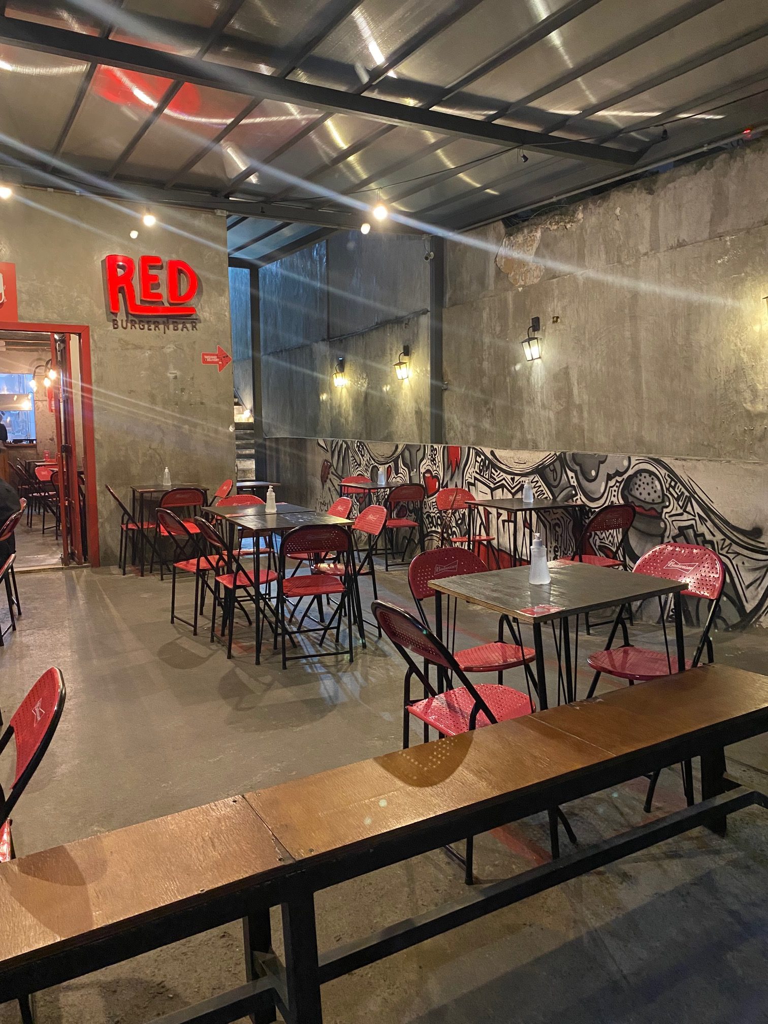 Restaurantes no Itaigara: Red Burger